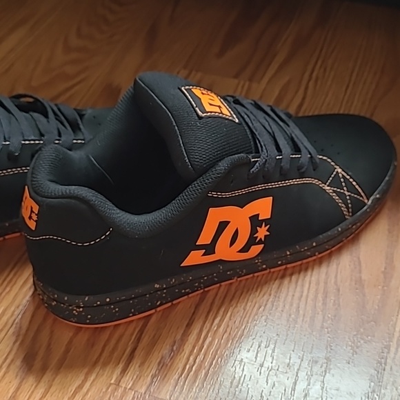 Skateboard sneakers new without tags,never been worn - Picture 6 of 10